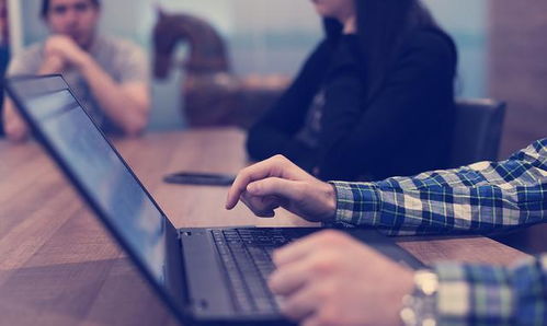 計算機(jī)軟件開發(fā) 高薪敲門磚，引領(lǐng)未來的熱門之選